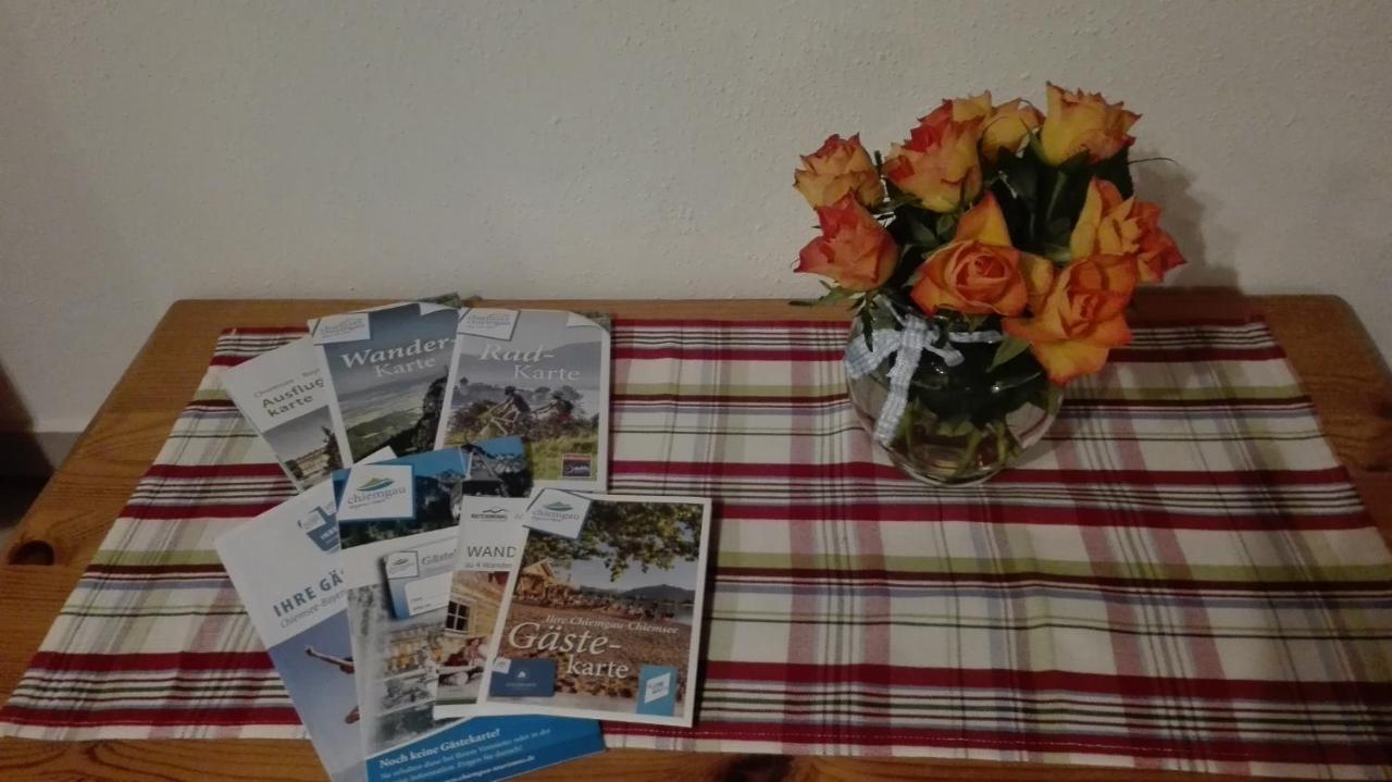 Ferienwohnung Schmid-Hof Oberwoessen ภายนอก รูปภาพ